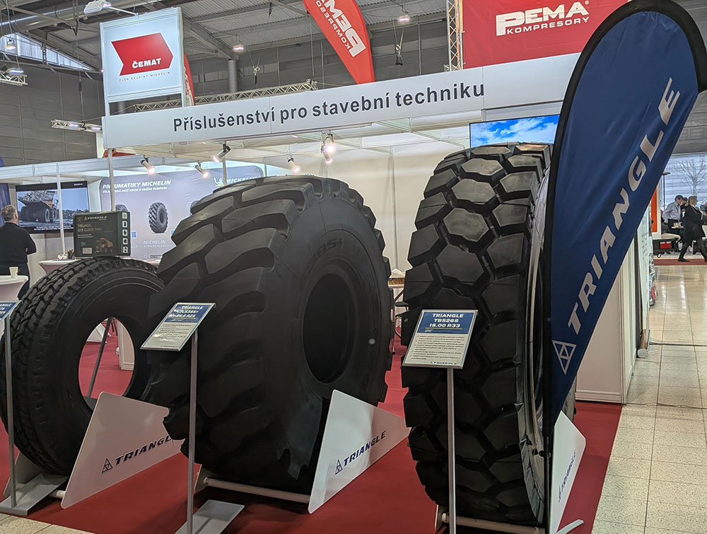 1775192338545860.jpg Mine-and-Build-2.jpg